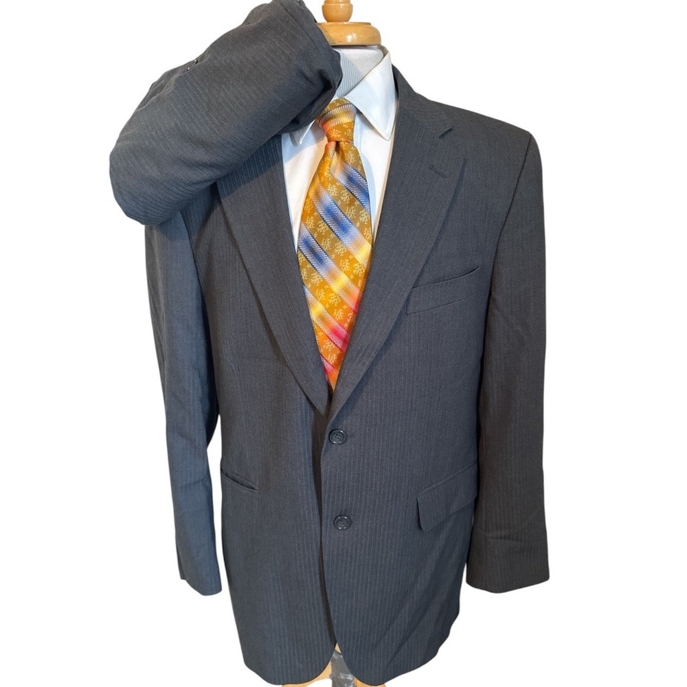 Caravelli 42R Pants 36 x 30 Gray Pin Stripe 2 Pc Suit Jacket Sport Coat Blazer